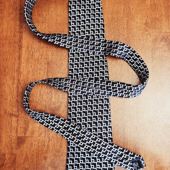 Campia Moda ~ X Long, Geometric Pattern Necktie ~ Excellent Condition - Picture 1 of 7